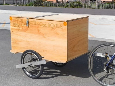 Caisse suspendue nue